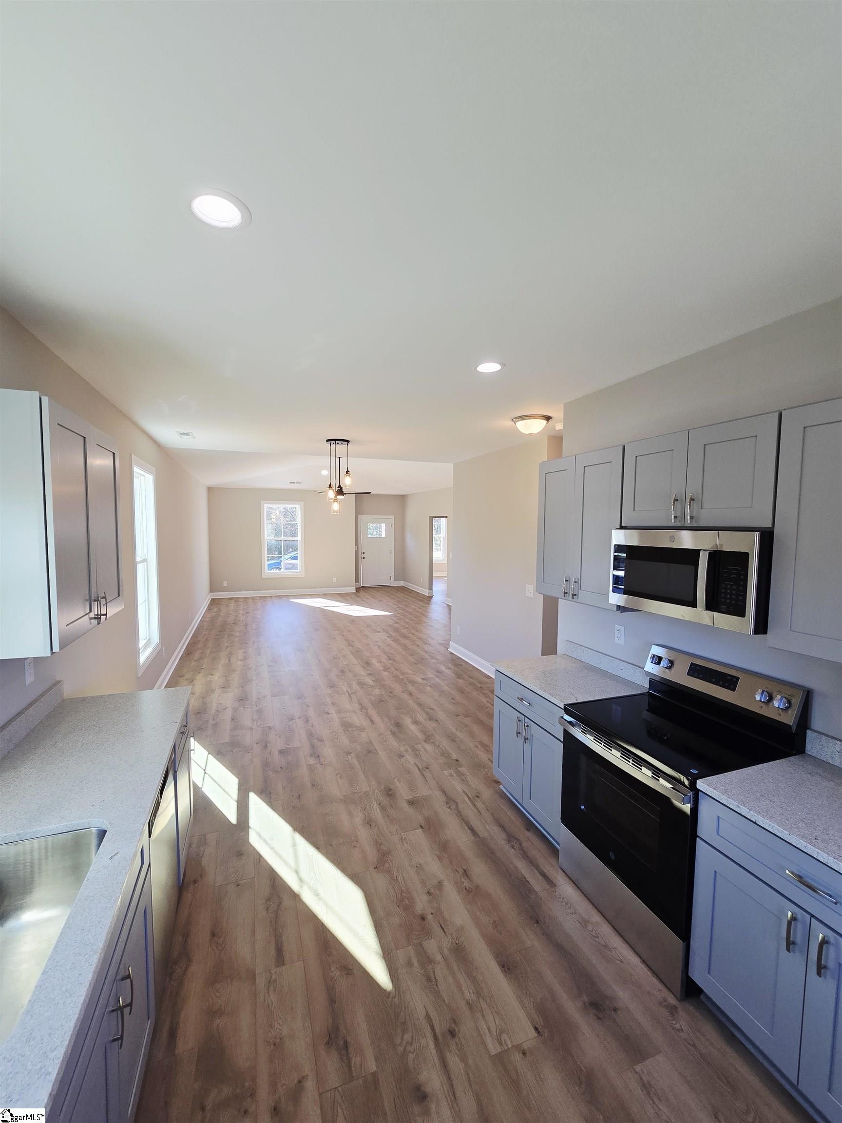 311 Tribble Street Seneca, SC 29678 - Photo 8 of 17