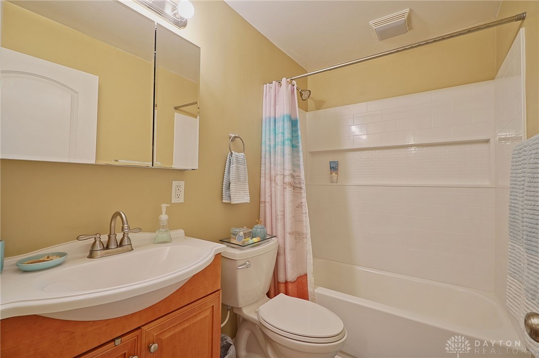 1797 Hanes Road Beavercreek, OH 45432 - Photo 17 of 37