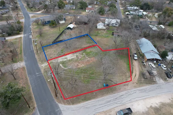 $127,500 | 305 Lexington Road, Elgin, TX 78621