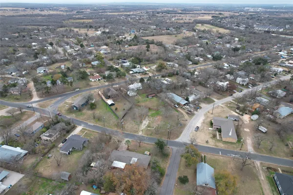 $127,500 | 305 Lexington Road, Elgin, TX 78621