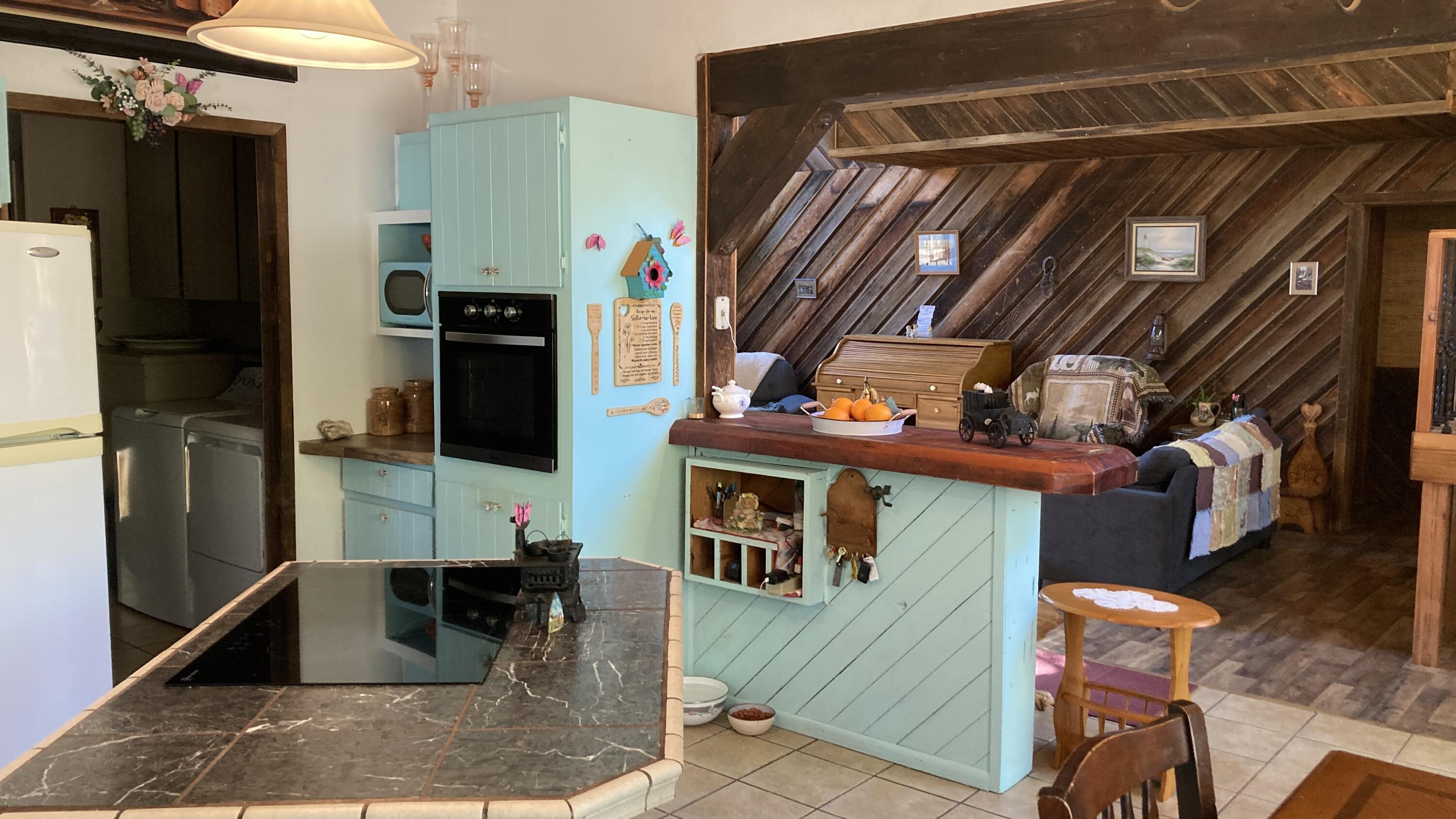 640-540 Iris Road McArthur, CA 96056 - Photo 14 of 41 a outdoor space with seating