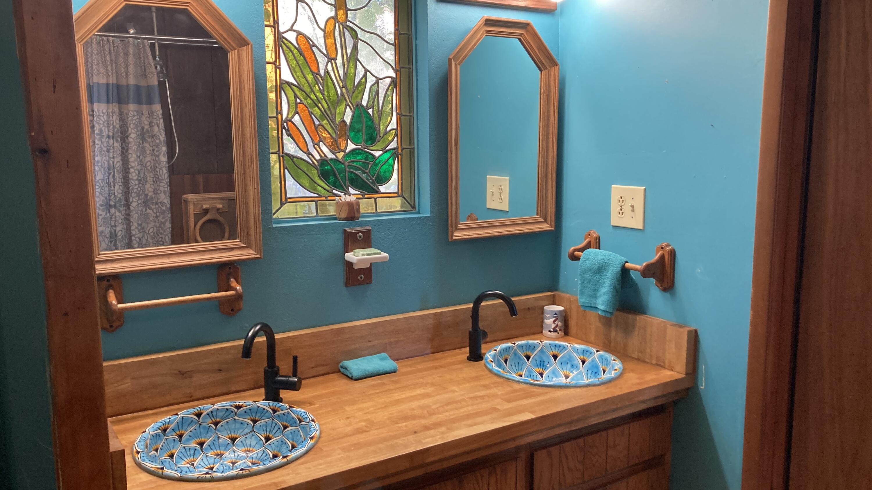 640-540 Iris Road McArthur, CA 96056 - Photo 25 of 41 view of a dining room with a table and chairs