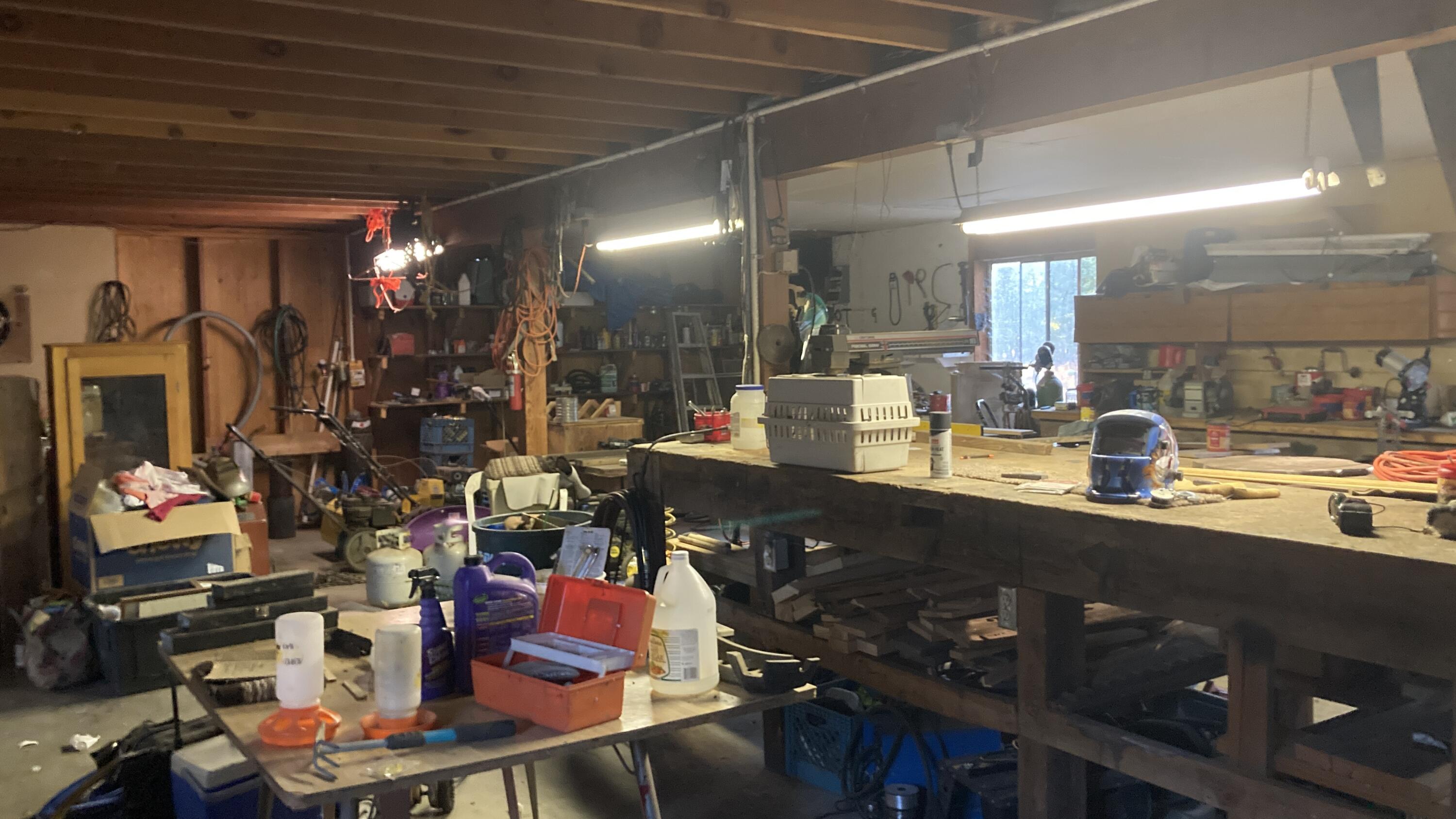 640-540 Iris Road McArthur, CA 96056 - Photo 40 of 41 a living room with lots of furniture and air hockey table