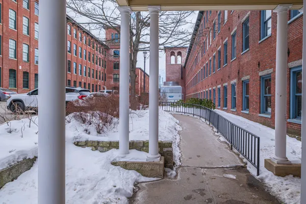 $349,900 | 1 Saco Island Terrace, Unit 101, Saco, ME 04072