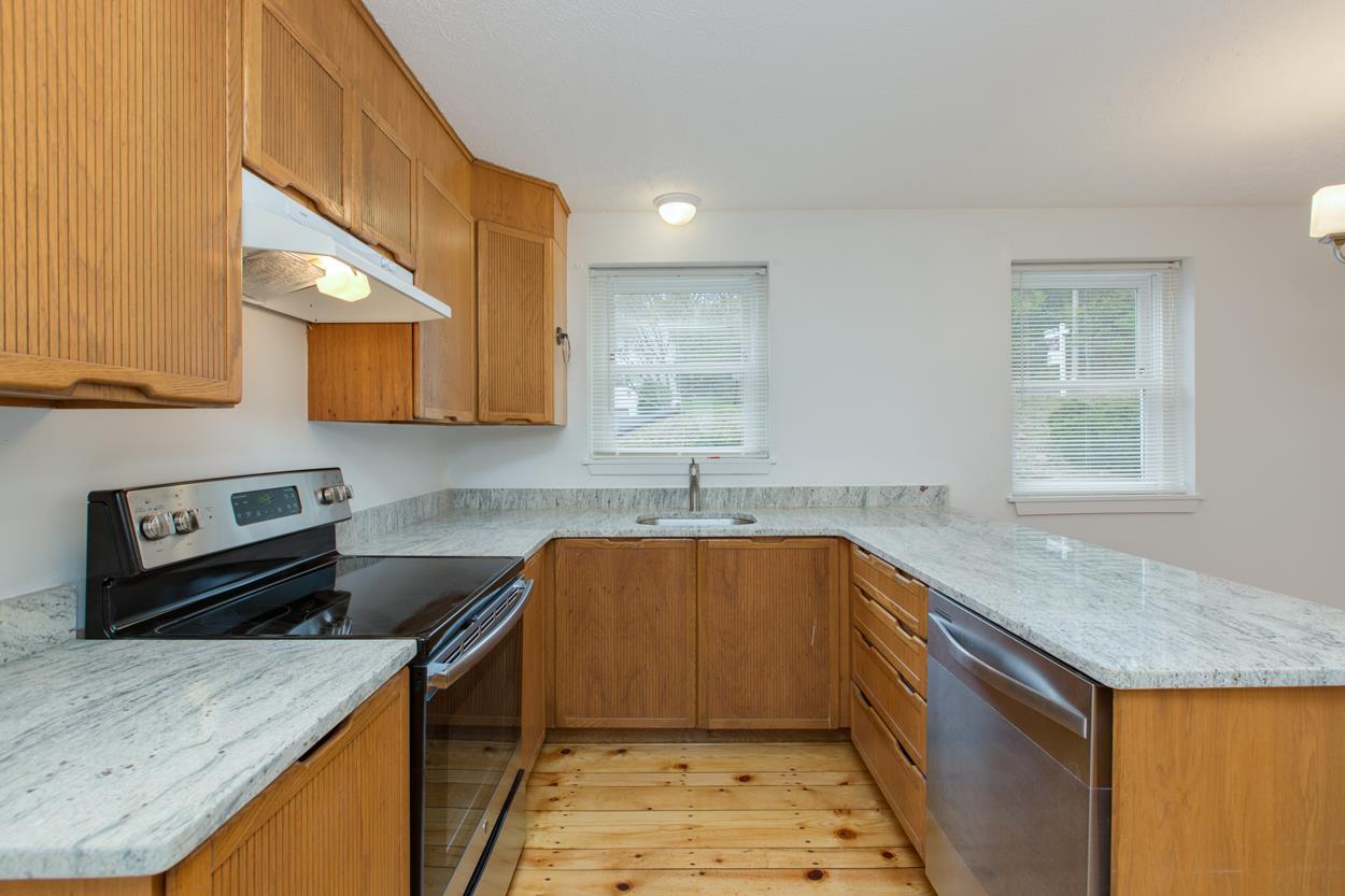 2 R Blackberry Road Derry, NH 03038 - Photo 10 of 34