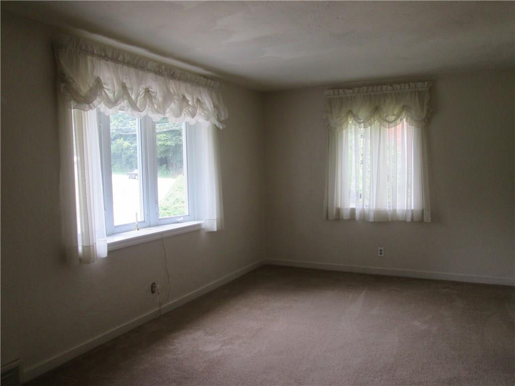652 Patterson Road Bethel Park, PA 15102 - Photo 3 of 23 Gallery Image 3