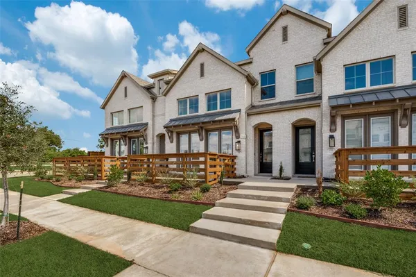 $2,000 | 3707 Queen Road, Sherman, TX 75090