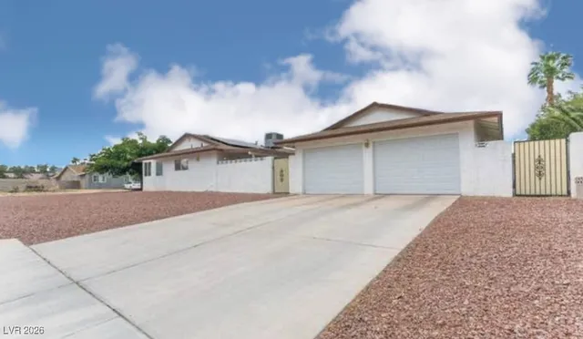 $2,935 | 6860 Tara Avenue, Las Vegas, NV 89146