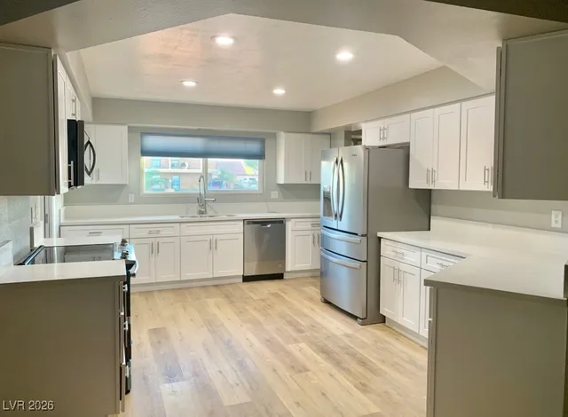 $2,935 | 6860 Tara Avenue, Las Vegas, NV 89146