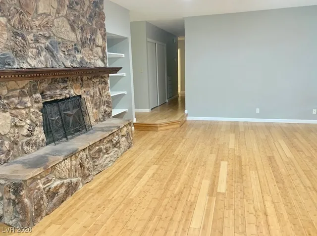 $2,935 | 6860 Tara Avenue, Las Vegas, NV 89146