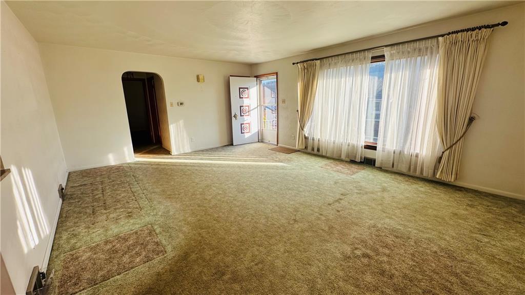 133 Old Pike Road Freeport, PA 16229 - Photo 10 of 30 Living room.