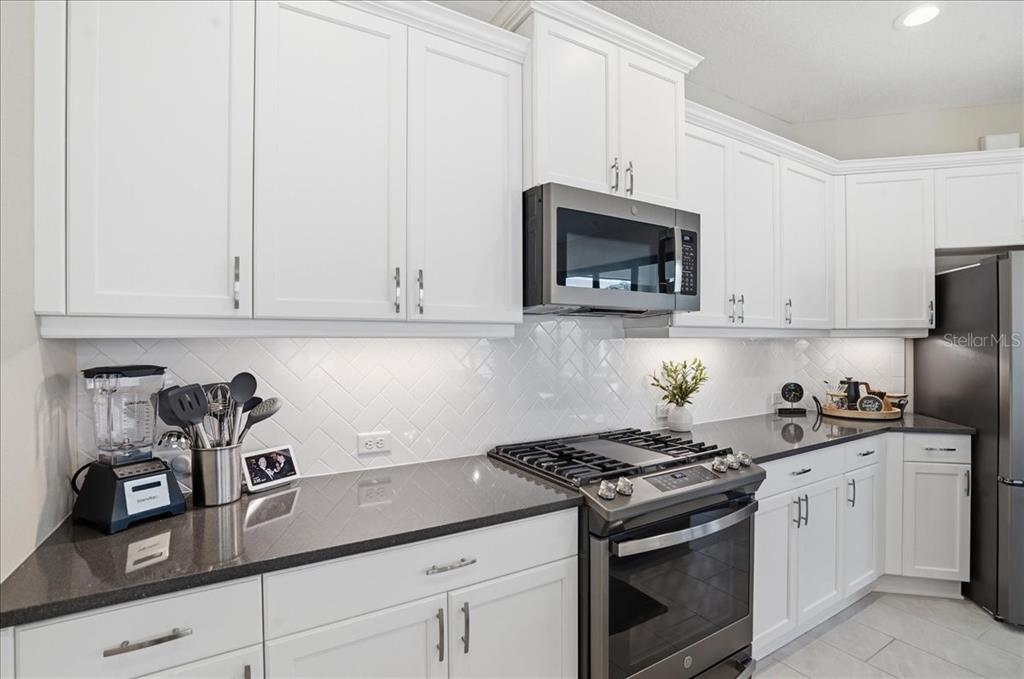 3511 Azurite Way Bradenton, FL 34211 - Photo 19 of 64