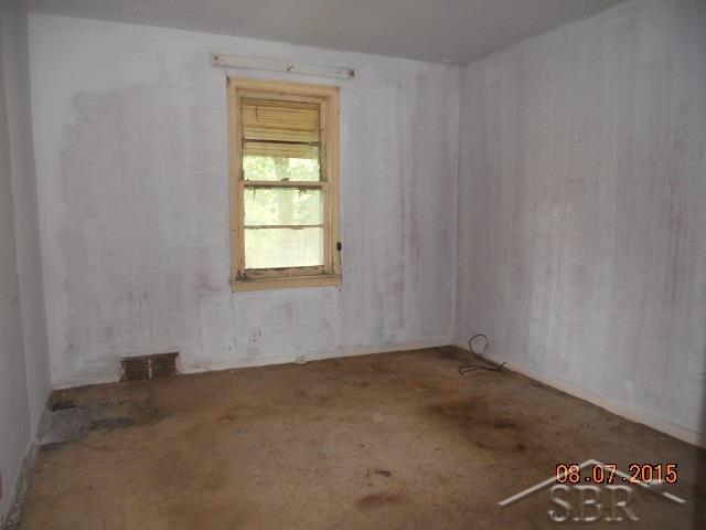 4194 South Washington Road Saginaw, MI 48601 - Photo 4 of 7 31258271-3.JPG