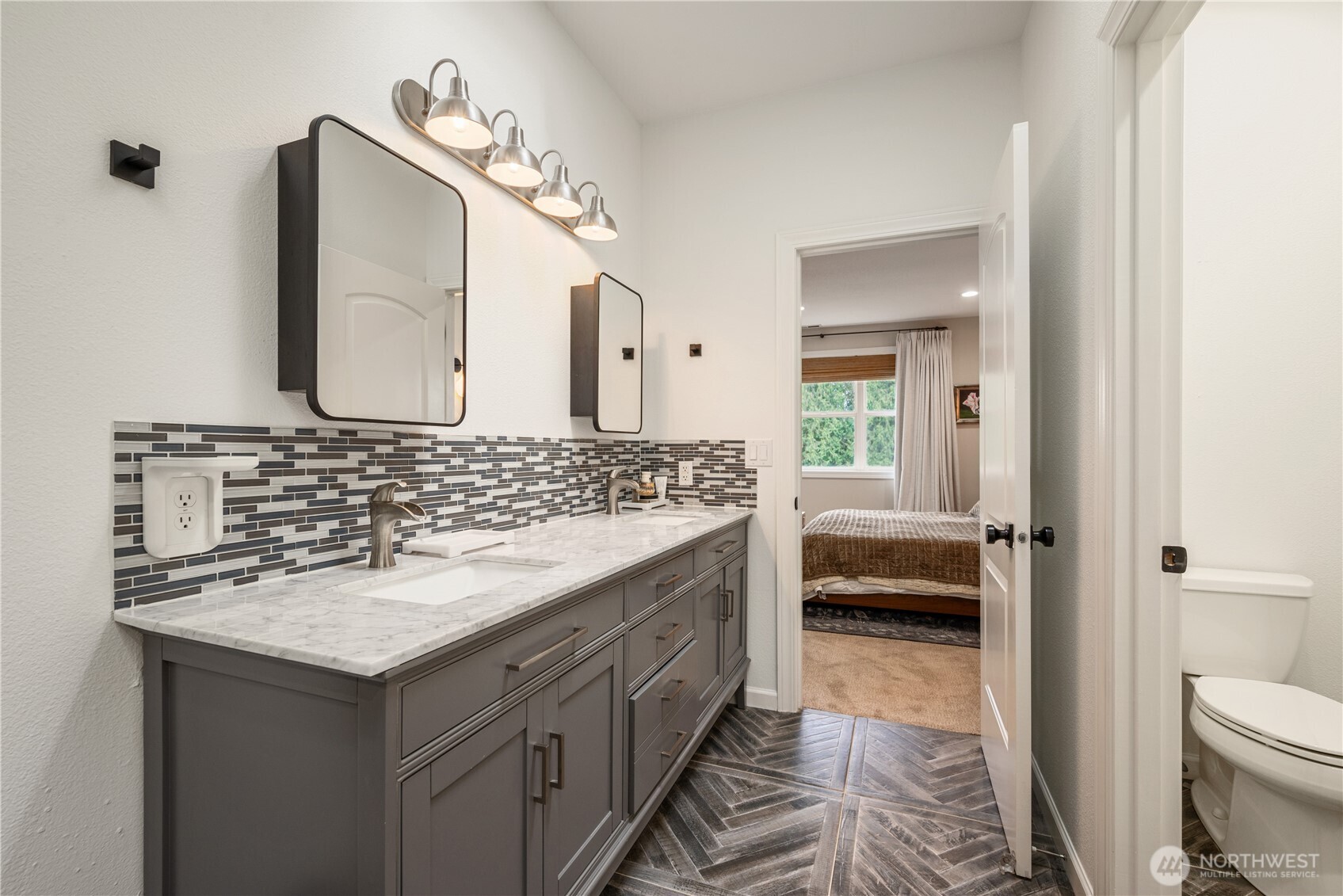 250 W Street Longview, WA 98632 - Photo 24 of 37