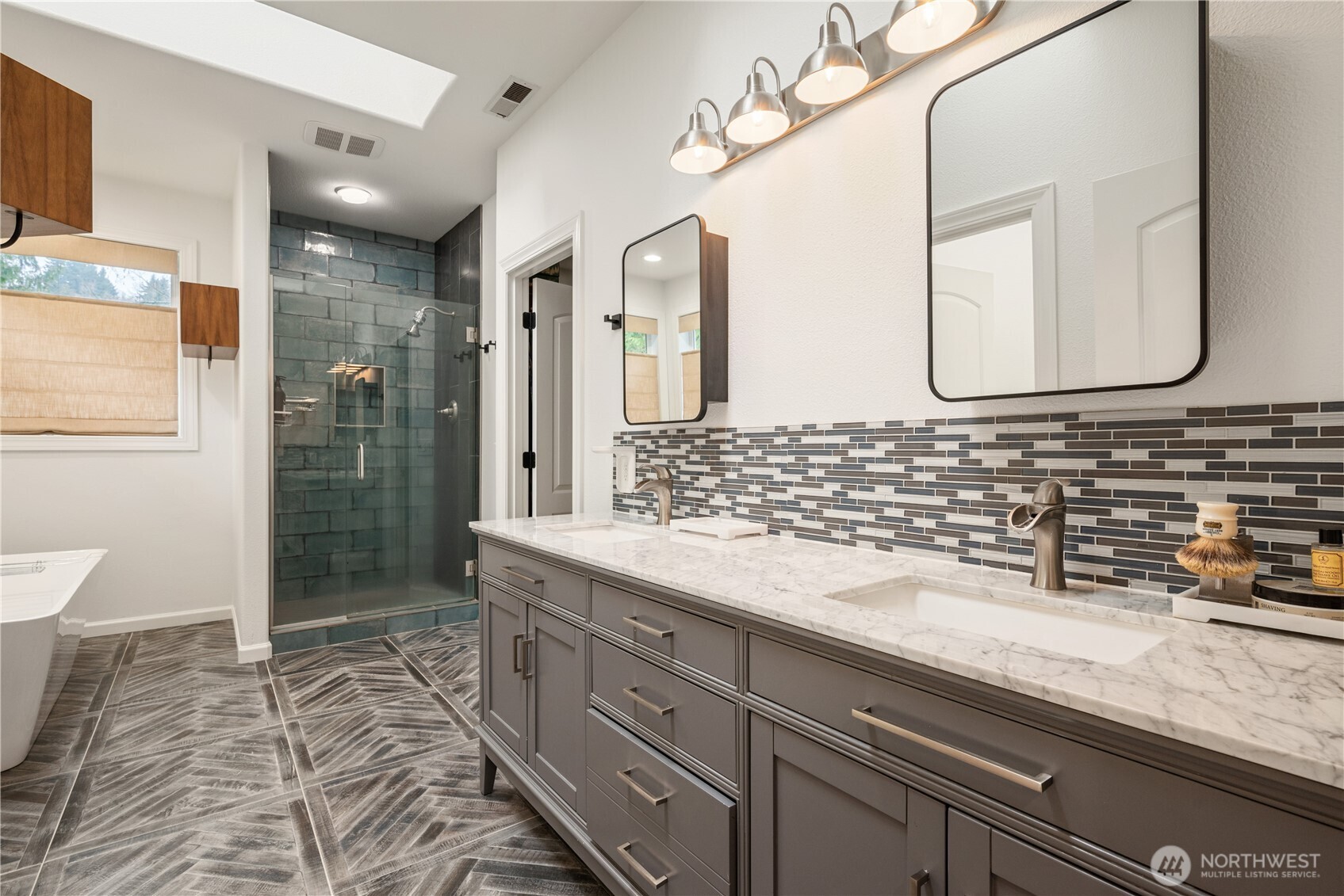 250 W Street Longview, WA 98632 - Photo 25 of 37