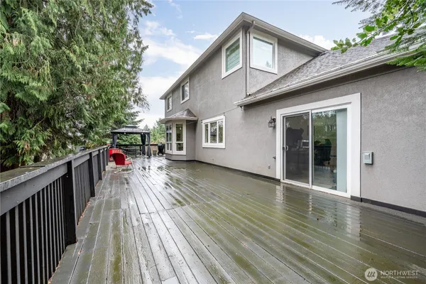 a view of outdoor space yard deck and wooden floor