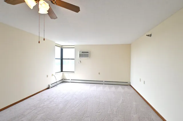 $42,900 | 7600 Golden Valley Road, Unit 510, Golden Valley, MN 55427