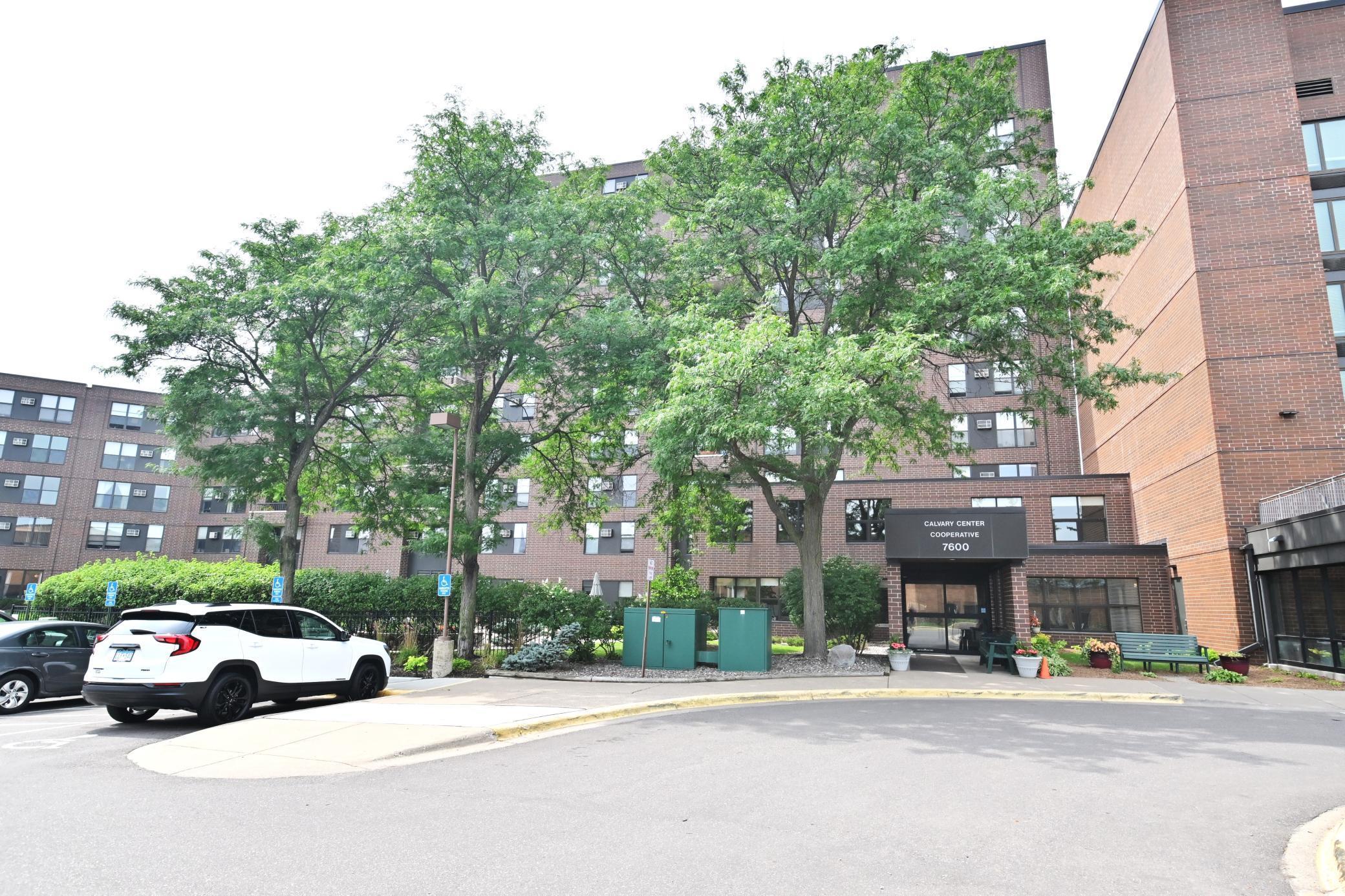 7600 Golden Valley Road, Unit 510 Golden Valley, MN 55427 - Photo 2 of 21