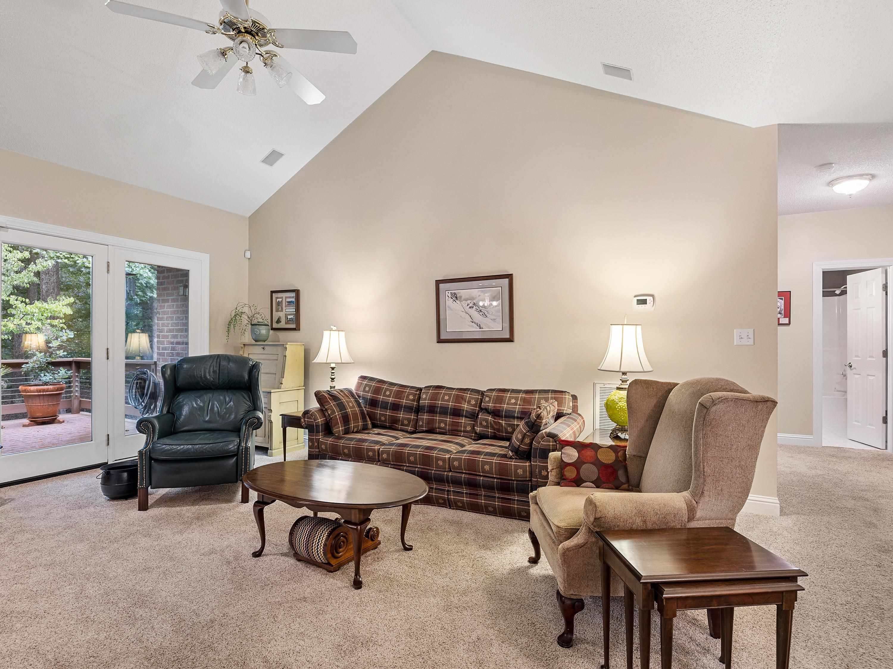 114 Wendover Road Greenwood, SC 29649 - Photo 5 of 36