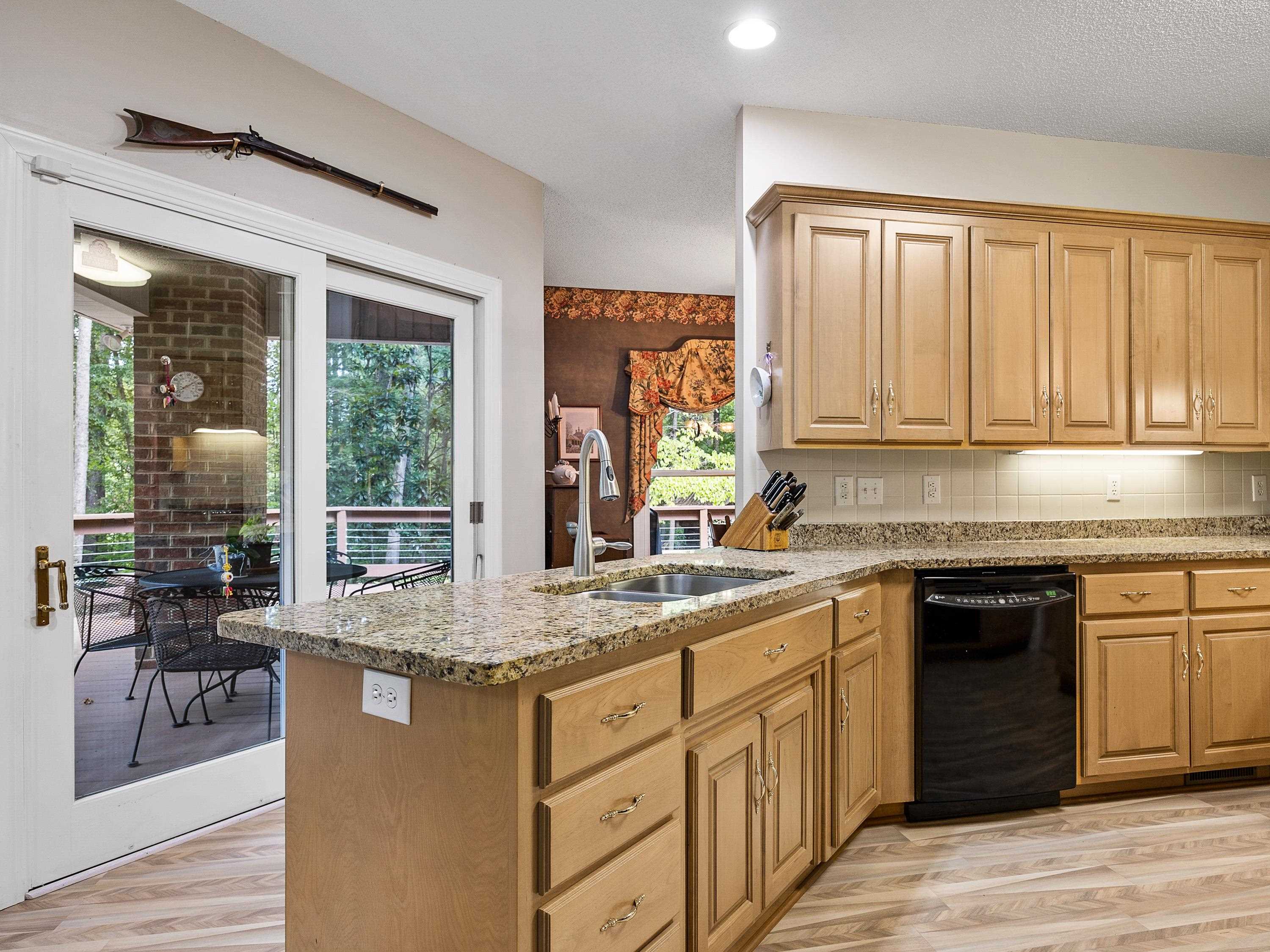 114 Wendover Road Greenwood, SC 29649 - Photo 9 of 36