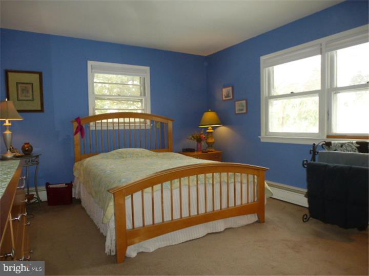 43 Federal City Road Ewing, NJ 08638 - Photo 11 of 25 Bedroom - Main