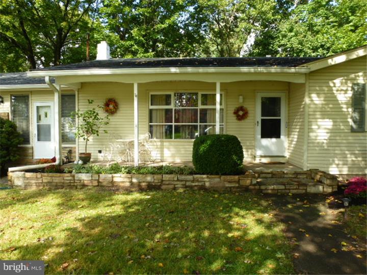 43 Federal City Road Ewing, NJ 08638 - Photo 3 of 25 Porch