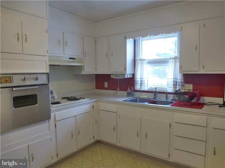 43 Federal City Road Ewing, NJ 08638 - Photo 6 of 25 Kitchen
