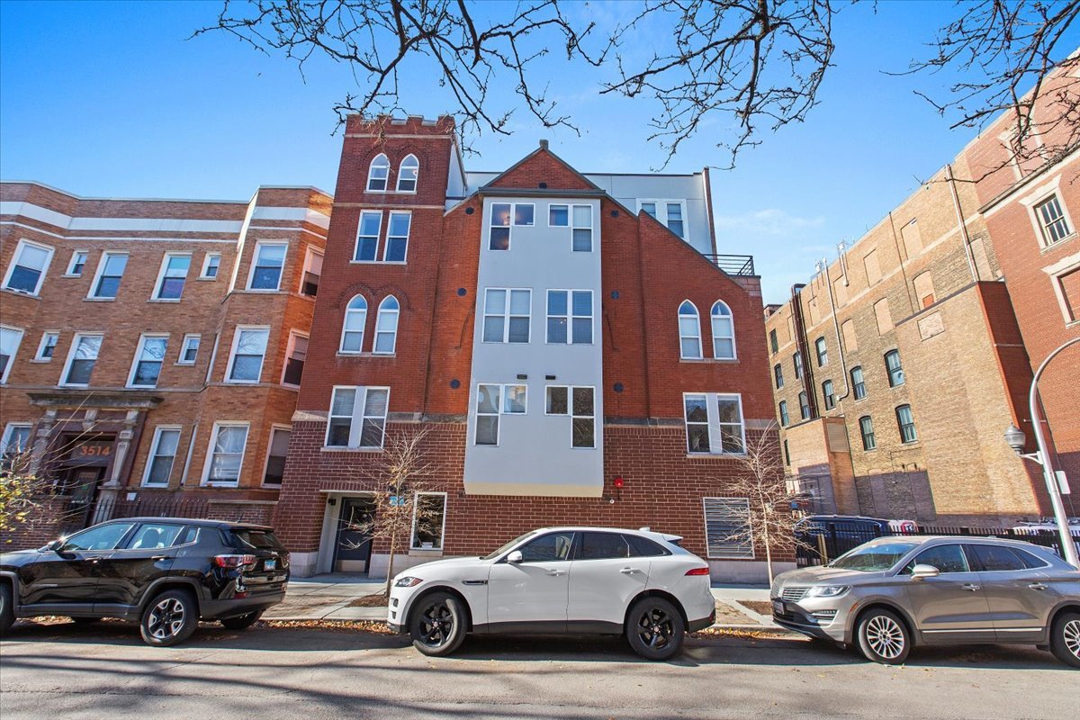 3516 North Sheffield Avenue, Unit 3FS Chicago, IL 60613 - Photo 1 of 18 a building view