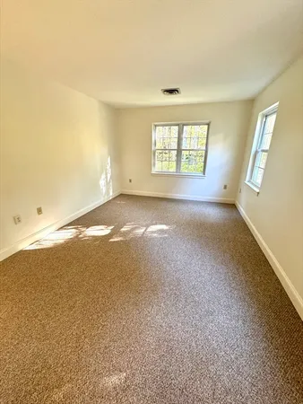 $3,100 | 400 Brookside Drive, Unit G, Andover, MA 01810