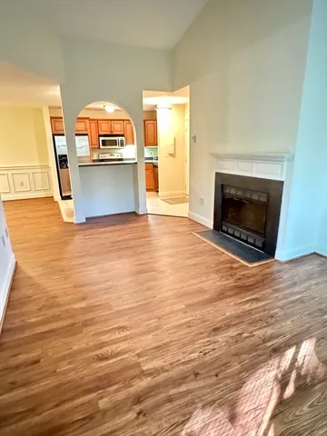 $3,100 | 400 Brookside Drive, Unit G, Andover, MA 01810