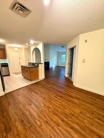 $3,100 | 400 Brookside Drive, Unit G, Andover, MA 01810