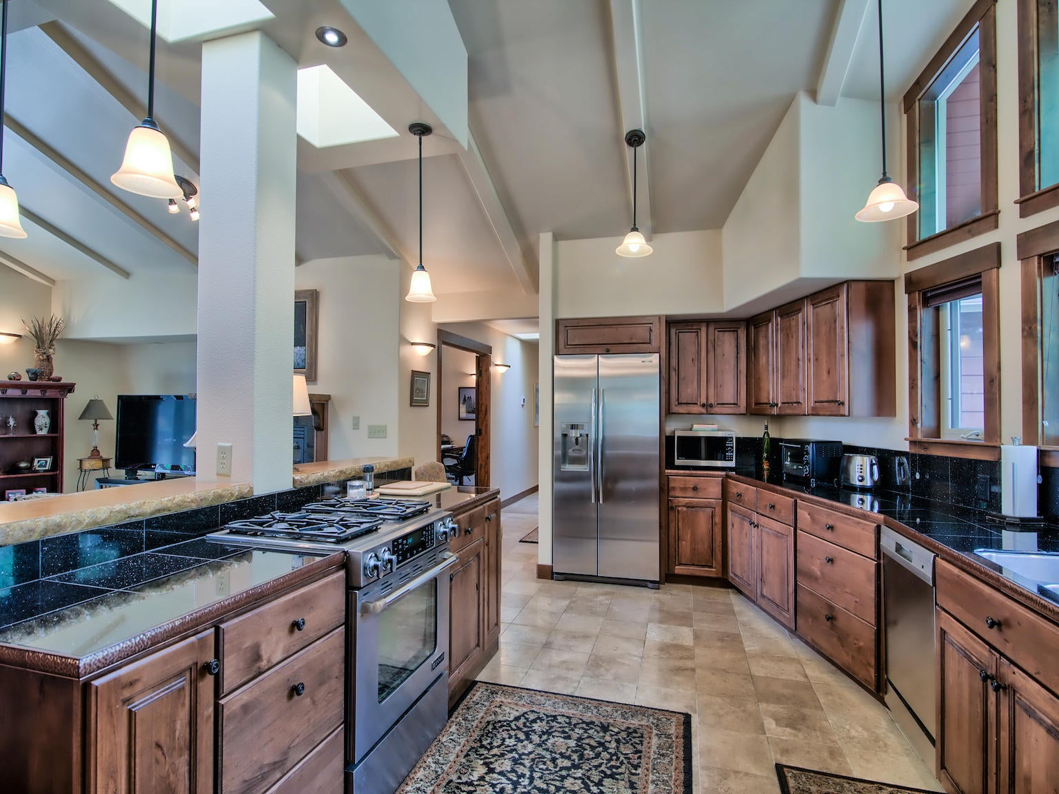 69767 Pine Ridge Road Sisters, OR 97759 - Photo 3 of 31 HDR32