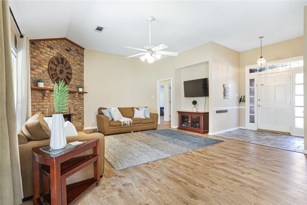 2567 Rue Weller Mandeville, LA 70448 - Photo 2 of 11 Gallery Image 2