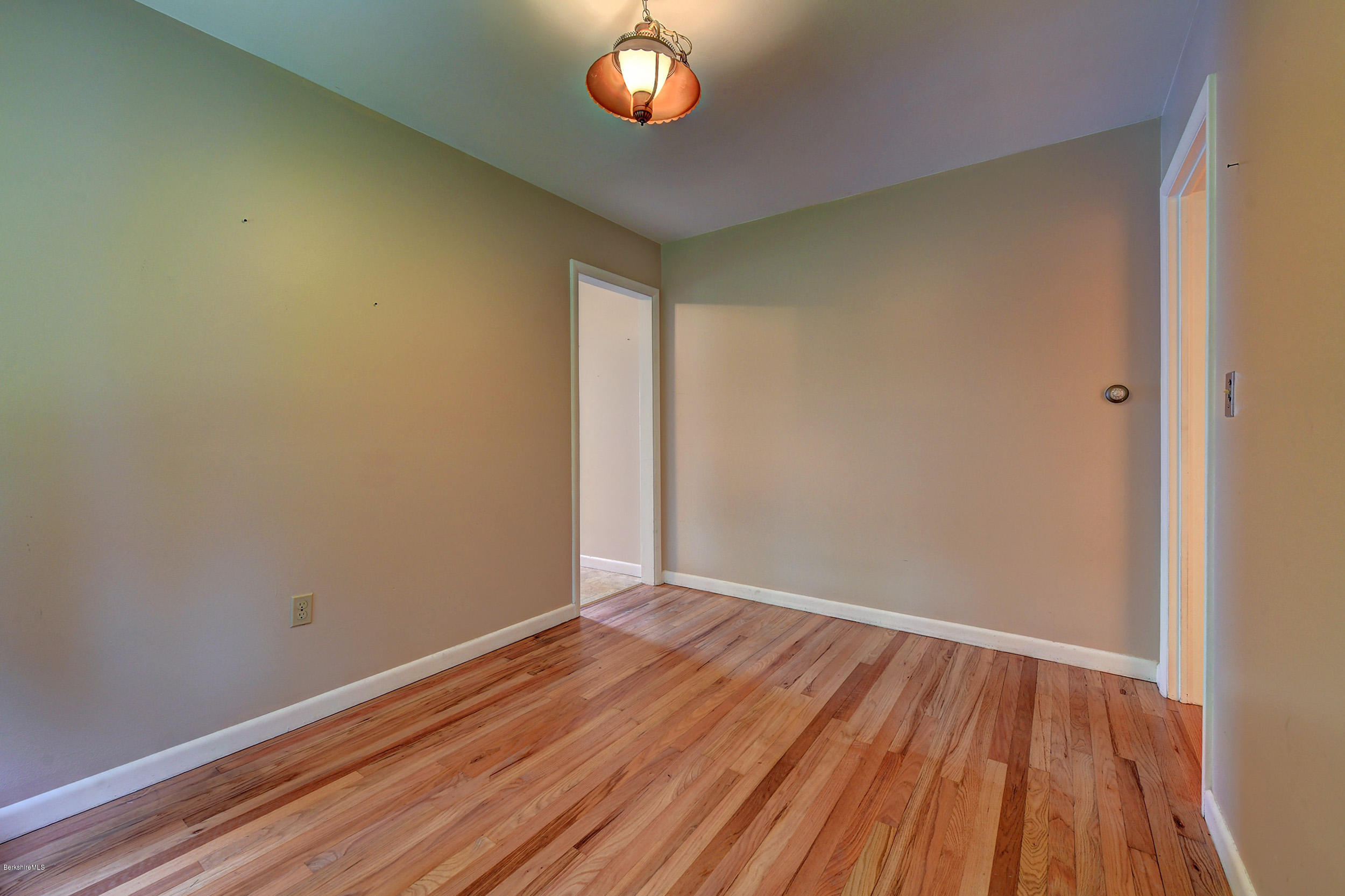 50 Stonehedge Road Cheshire, MA 01225 - Photo 8 of 13 Dining Room
