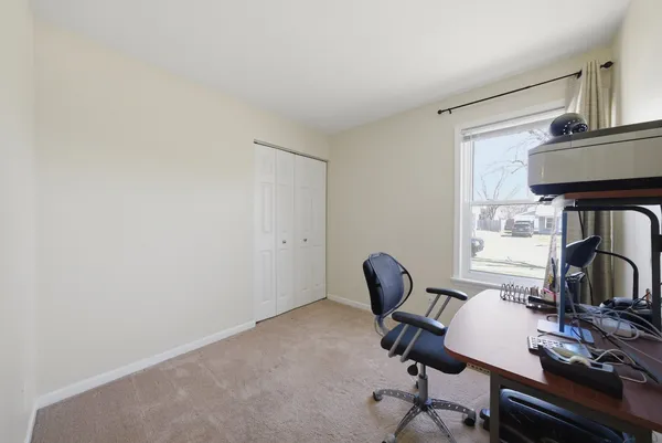 $280,000 | 175 Creekside Drive, Bolingbrook, IL 60440