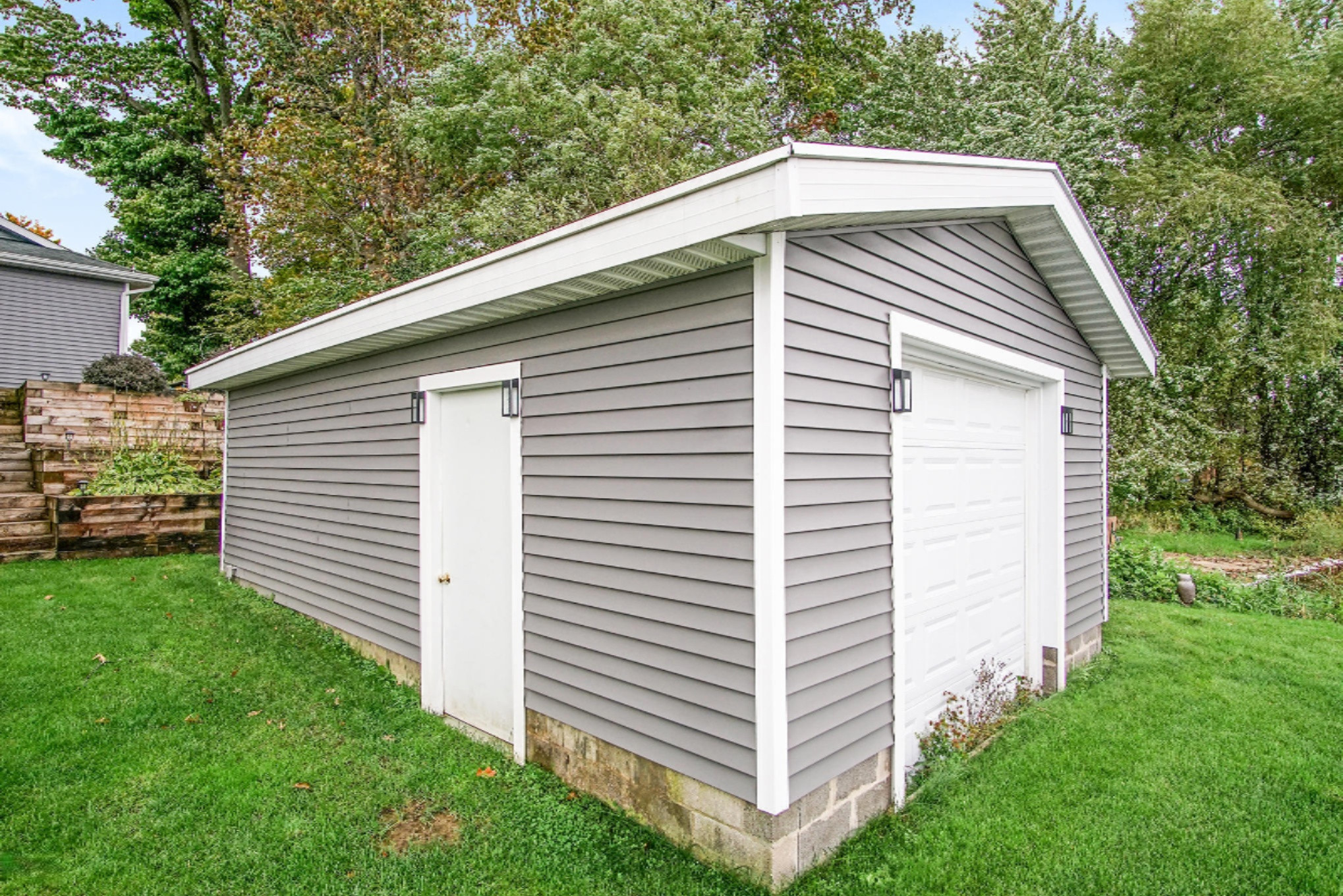 86640 60th Street Decatur, MI 49045 - Photo 23 of 61 24x15 Storage Shed
