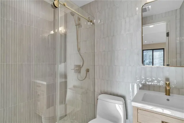 $1,195,000 | 266 10th Street, Unit 2 | Gowanus