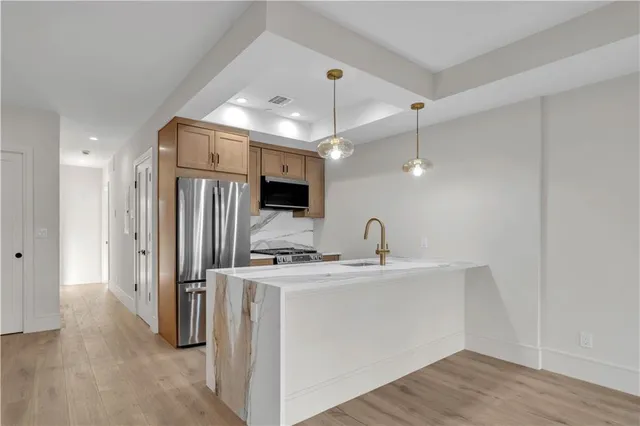 $1,195,000 | 266 10th Street, Unit 2 | Gowanus