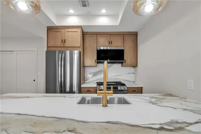 $1,195,000 | 266 10th Street, Unit 2 | Gowanus