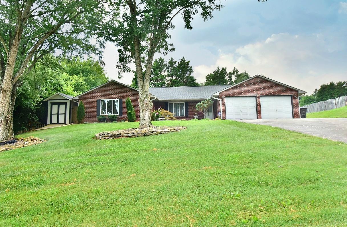919 Spinnaker Road Knoxville, TN 37934 - Photo 1 of 20 Gallery Image 1
