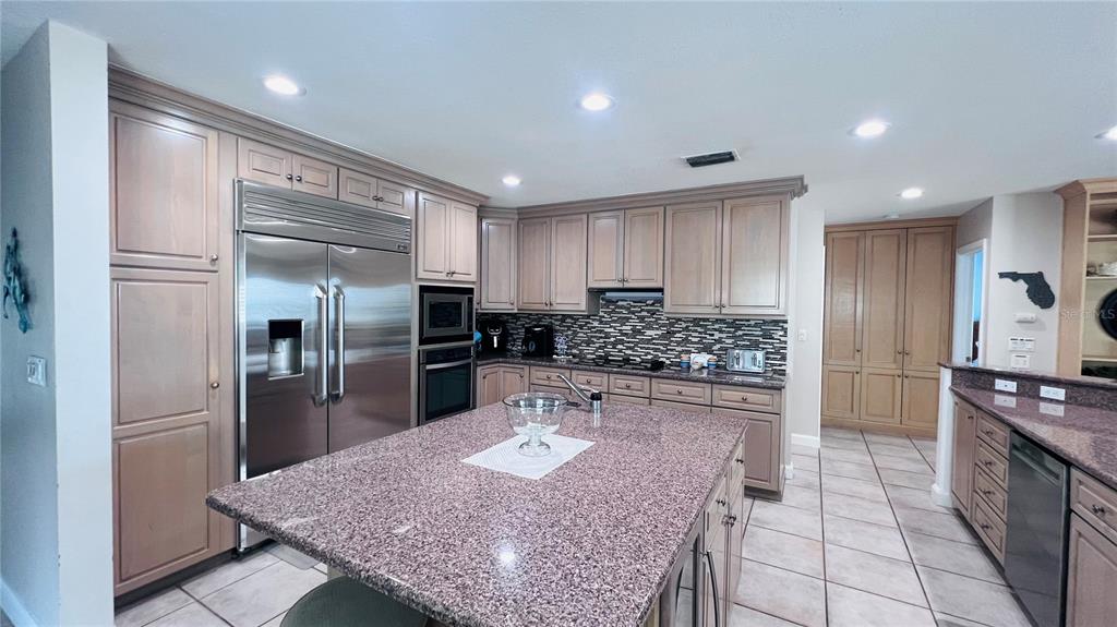 2308 Beach Trail Indian Rocks Beach, FL 33785 - Photo 9 of 37