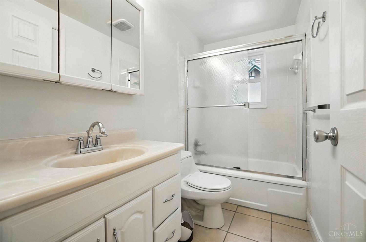 2270 Madison Road, Unit 1B Cincinnati, OH 45208 - Photo 34 of 53