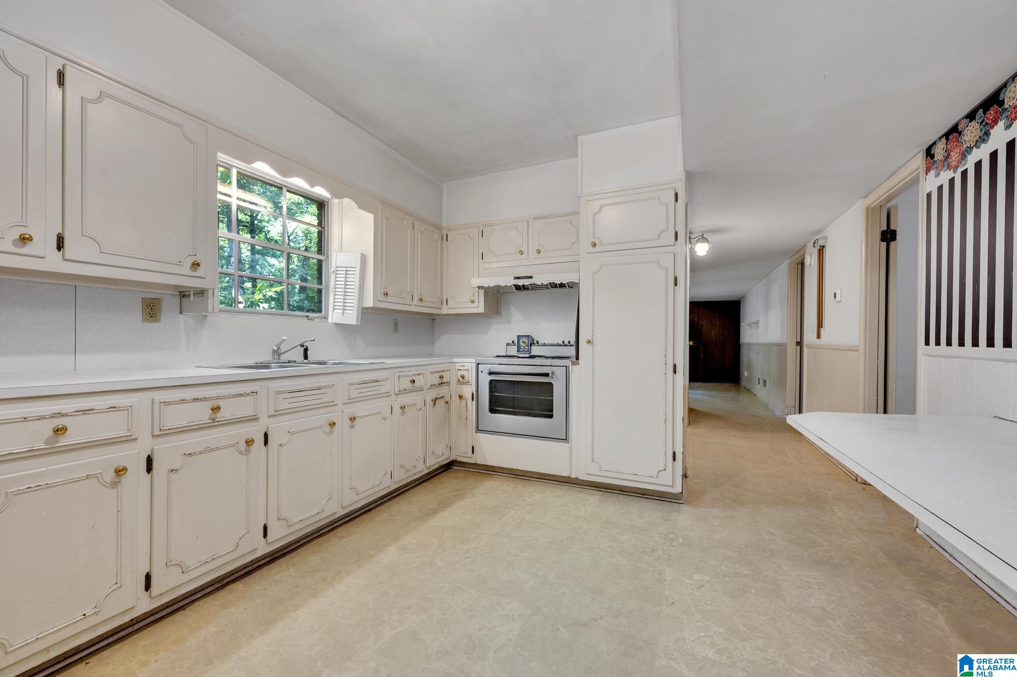 964 Martinwood Road Birmingham, AL 35235 - Photo 12 of 28