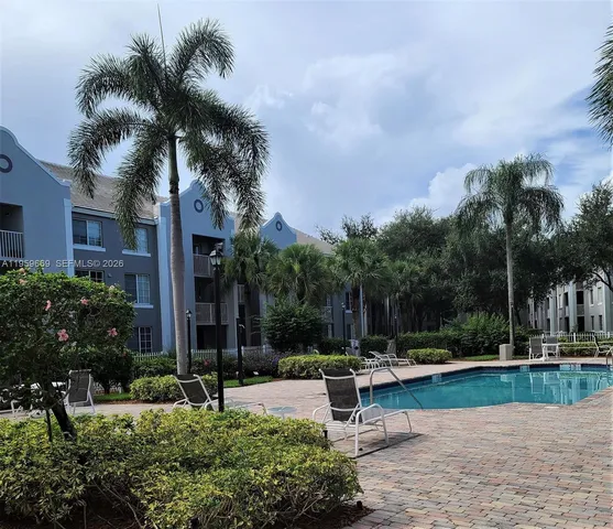 $2,400 | Pembroke Lakes South, Pembroke Pines, FL 33025