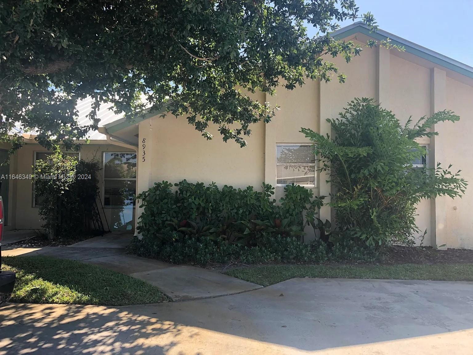 8935 Southeast Hobe Ridge Avenue, Unit 8935 Hobe Sound, FL 33455 - Photo 1 of 18 Gallery Image 1