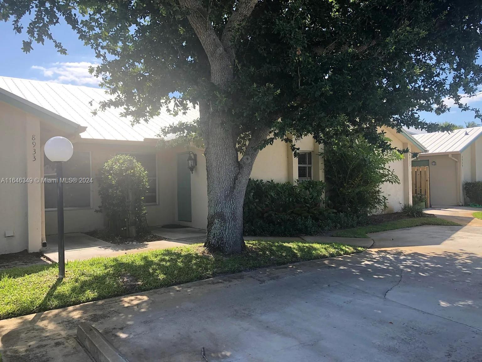 8935 Southeast Hobe Ridge Avenue, Unit 8935 Hobe Sound, FL 33455 - Photo 2 of 18 Gallery Image 2