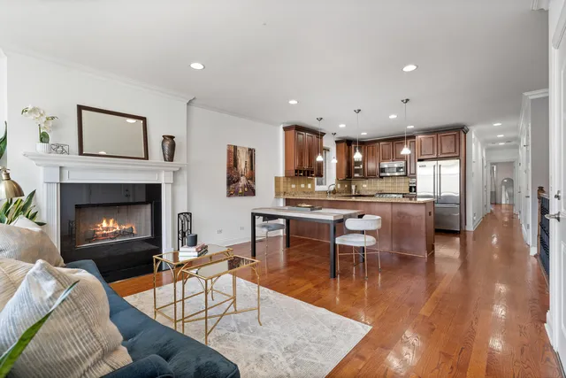 $599,900 | 2444 West Diversey Avenue, Unit 1W, Chicago, IL 60647