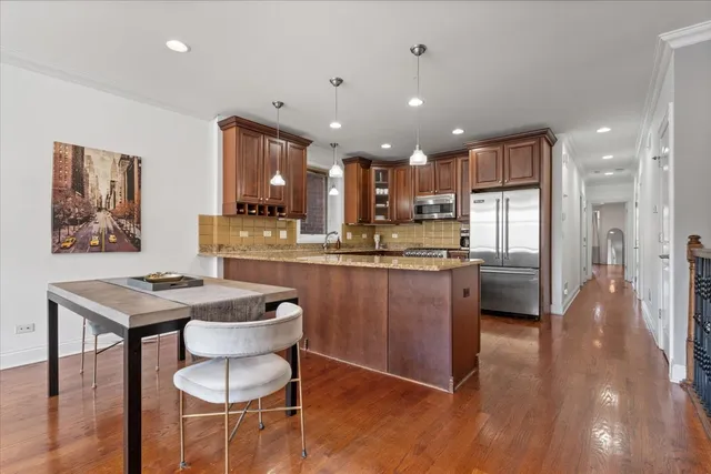 $599,900 | 2444 West Diversey Avenue, Unit 1W, Chicago, IL 60647