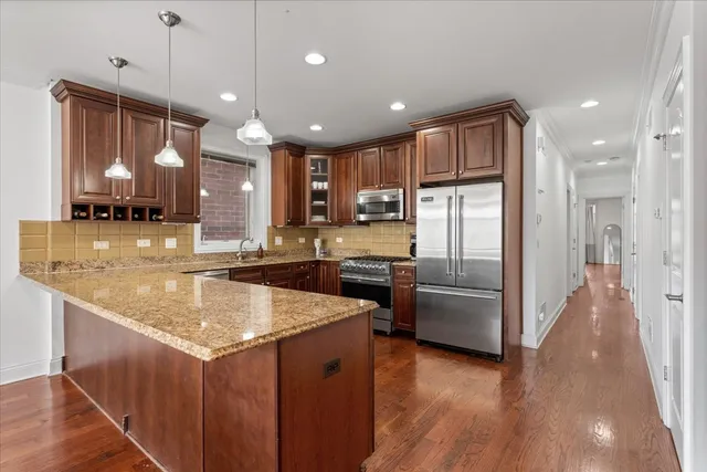 $599,900 | 2444 West Diversey Avenue, Unit 1W, Chicago, IL 60647