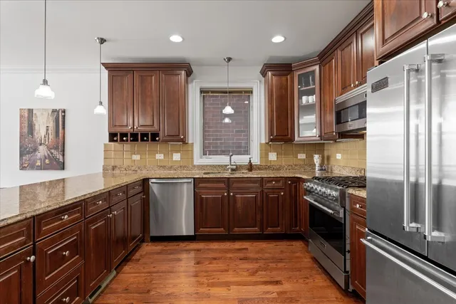 $599,900 | 2444 West Diversey Avenue, Unit 1W, Chicago, IL 60647